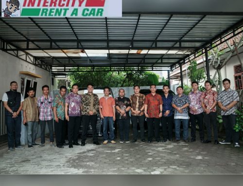 Keuntungan Sewa Mobil dengan Sopir vs Lepas Kunci